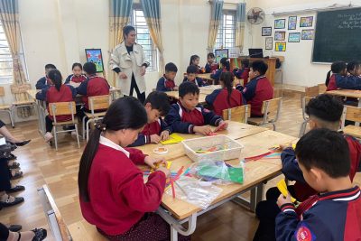SINH HOẠT CHUYÊN MÔN THEO NGHIÊN CỨU BÀI HỌC ĐỔI MỚI PHƯƠNG PHÁP DẠY HỌC, ĐẨY MẠNH TÍCH HỢP STEM TRONG MÔN NGHỆ THUẬT (MĨ THUẬT)